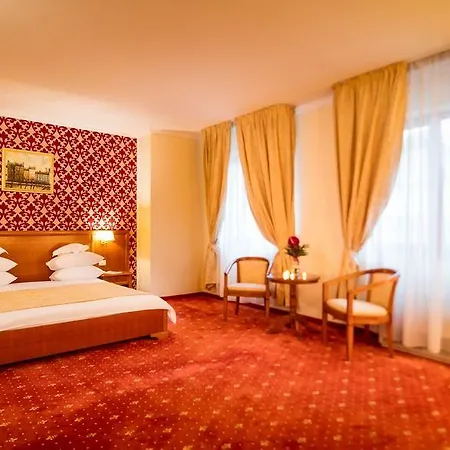 Отель Opera Plaza Клуж-Напока