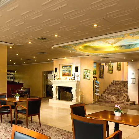 Opera Plaza Hotel 5*