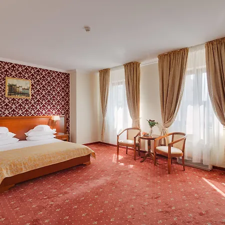 Opera Plaza Отель 5*