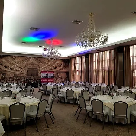 Opera Plaza Hotel
