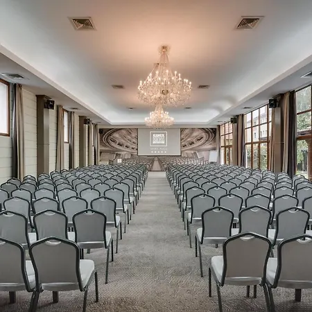 Opera Plaza Hotel 5*