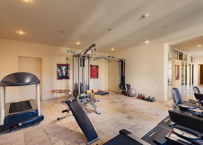 Hotel Opera Plaza 5*