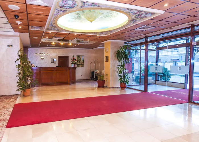 Hotel Opera Plaza 5*