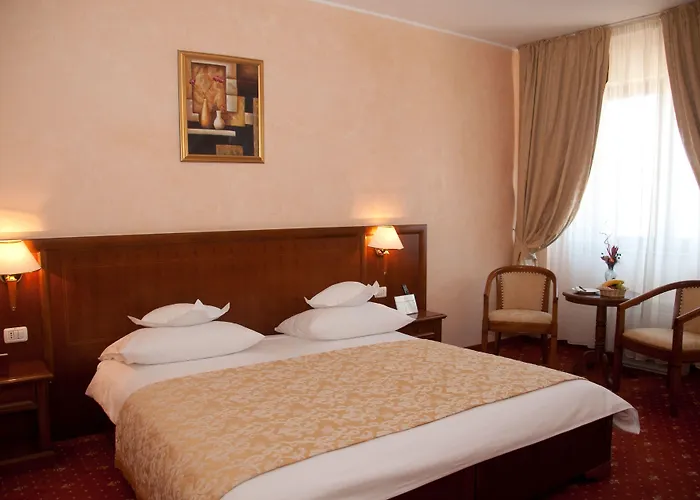 Opera Plaza Hotel 5*