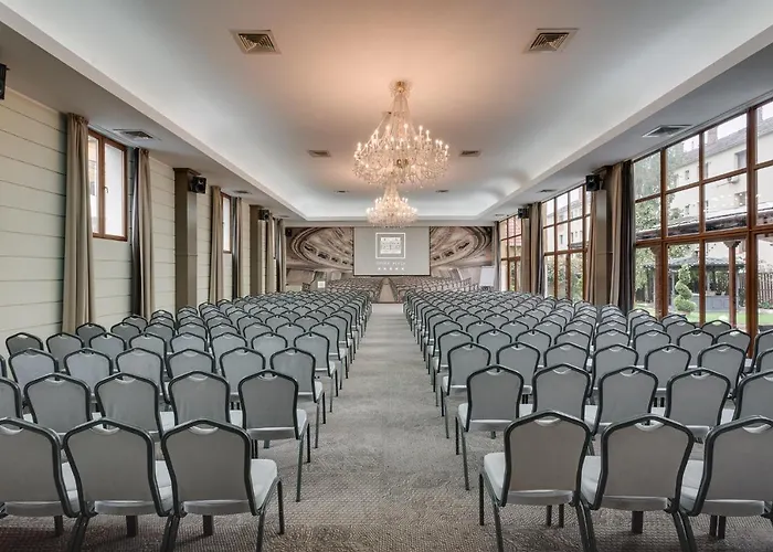 Opera Plaza Ξενοδοχείο 5*