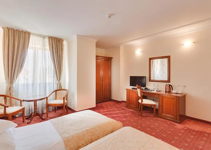 Opera Plaza Ξενοδοχείο 5*