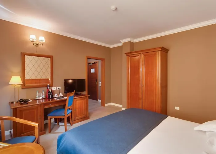 Opera Plaza 5* Κλουζ-Ναπόκα