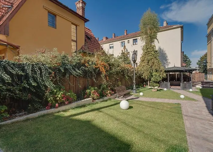 Opera Plaza Ξενοδοχείο 5*